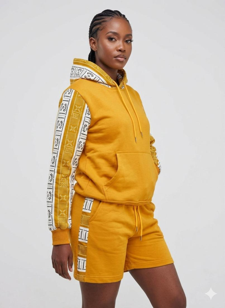 Beautiful Afro-American hottie rock BnSari The AfroVibe Urban Set