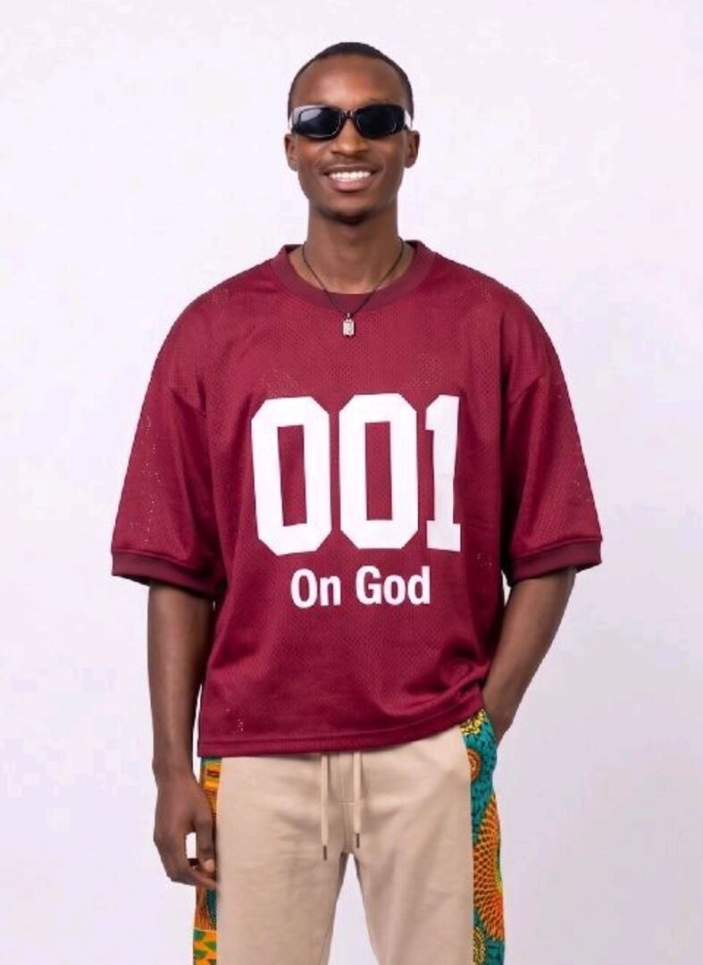 Man rocking on BnSari Retro Jersey